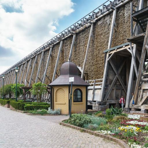 2560px-Bad_Duerrenberg_Gradierwerk-01