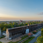 Gradierwerk Bad Salzelmen mit dem Solturm bei Sonnenuntergang, Schönebeck in Sachsen-Anhalt