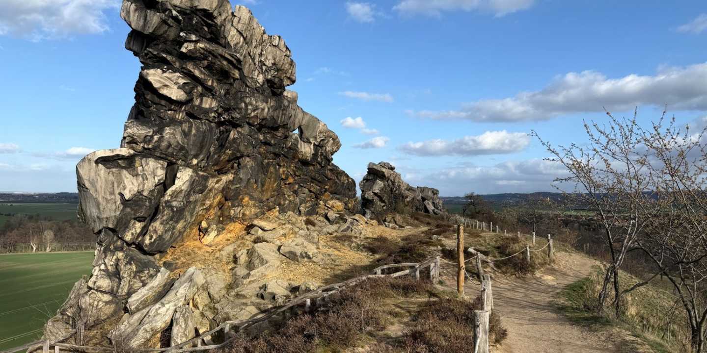 Blick auf die Teufelsmauer im Harz